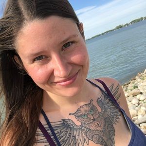 Meet your Posher, Amber